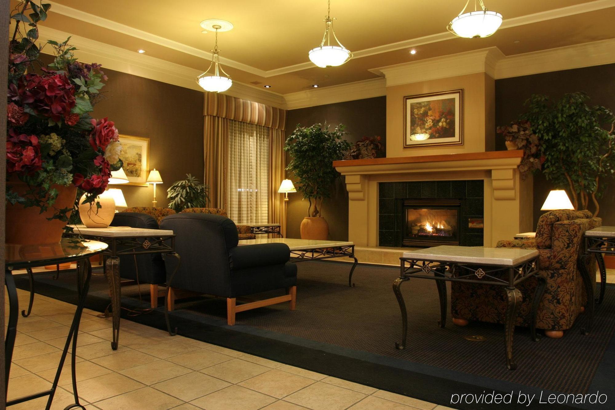 The Glenmore Inn & Convention Centre Calgary Interior photo